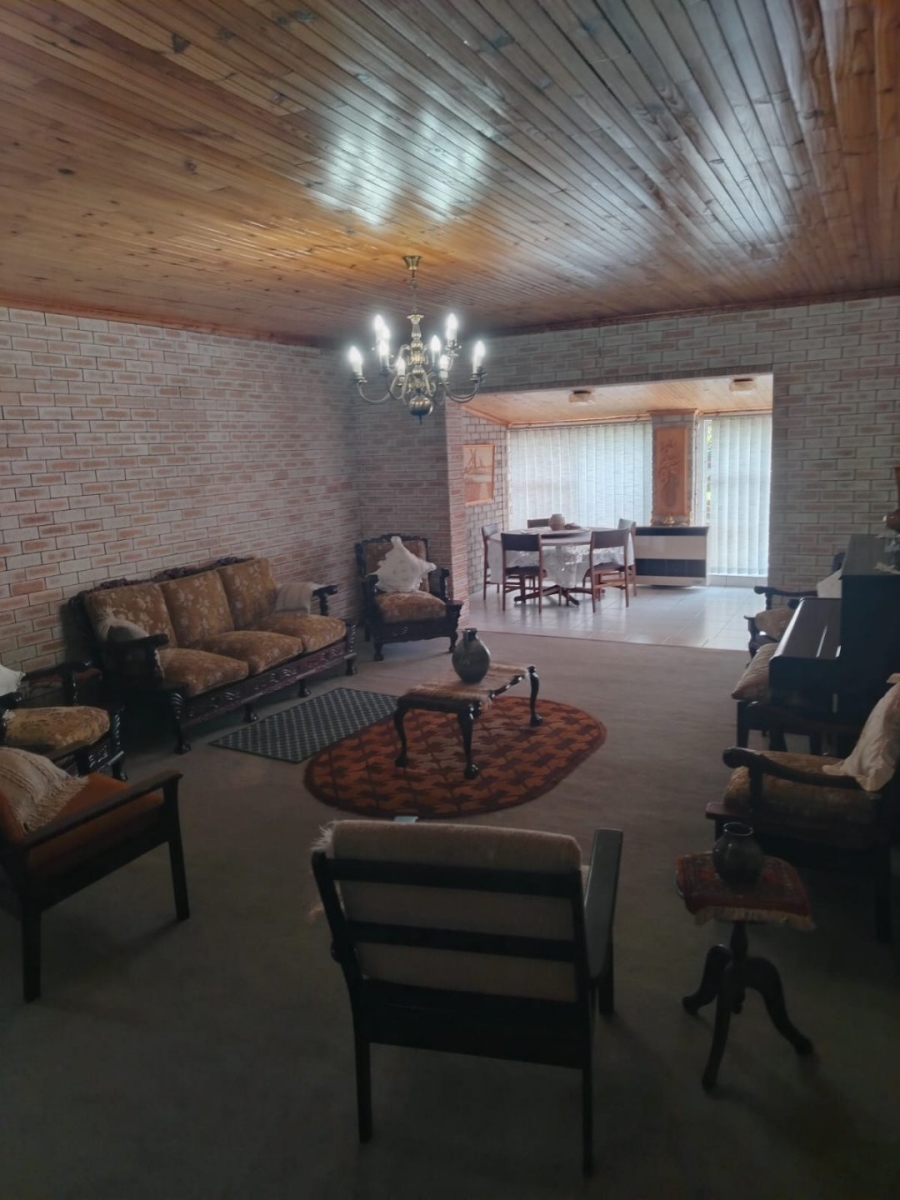 7 Bedroom Property for Sale in Bothasrus Eastern Cape